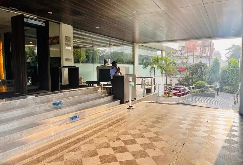 Fortune Inn Promenade, Vadodara   Member Itc S Hotel Group