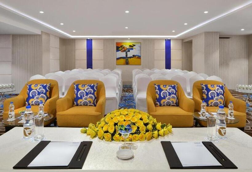 Fortune Inn Promenade, Vadodara   Member Itc S Hotel Group