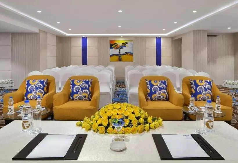 Fortune Inn Promenade, Vadodara   Member Itc S Hotel Group