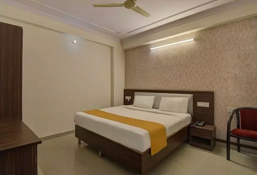 Hotel Radha Nikunj Residency