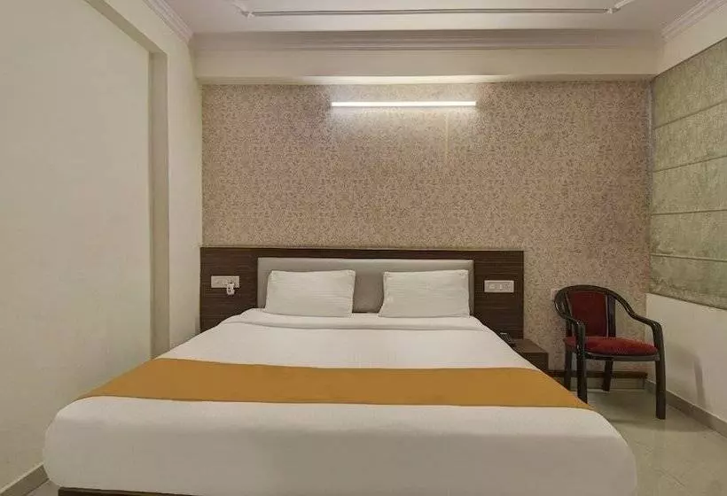 Hotel Radha Nikunj Residency