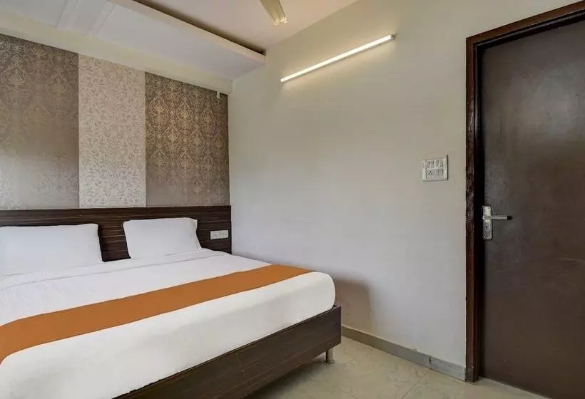 Hotel Radha Nikunj Residency