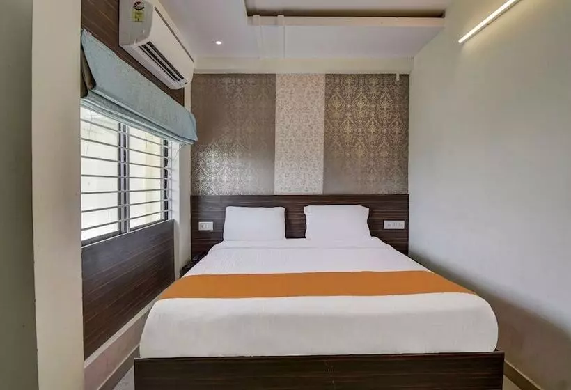 Hotel Radha Nikunj Residency