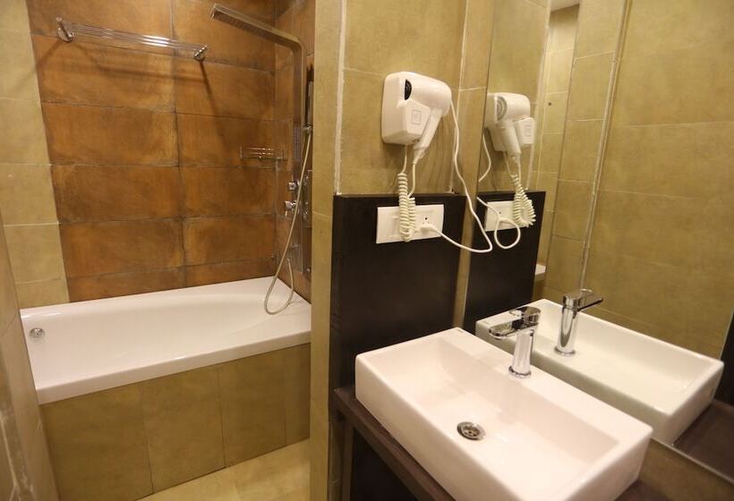 בית מלון כפרי Sinon Baga Retreat