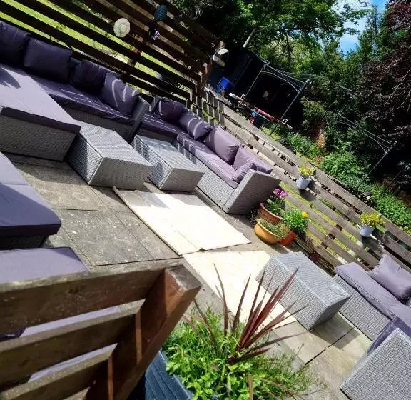 Aamiaismajoitus (B&B) Anchor House