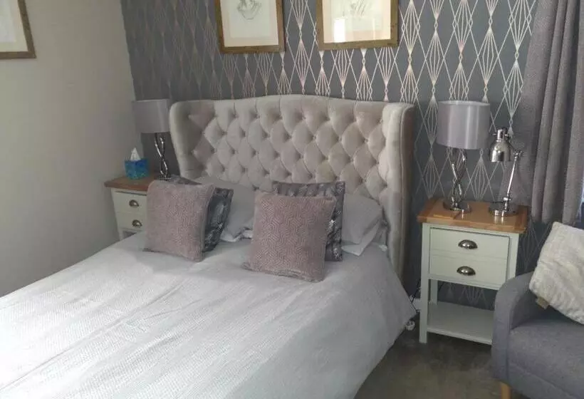 Aamiaismajoitus (B&B) Anchor House