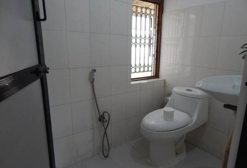 تختخواب و صبحانه Giramondo