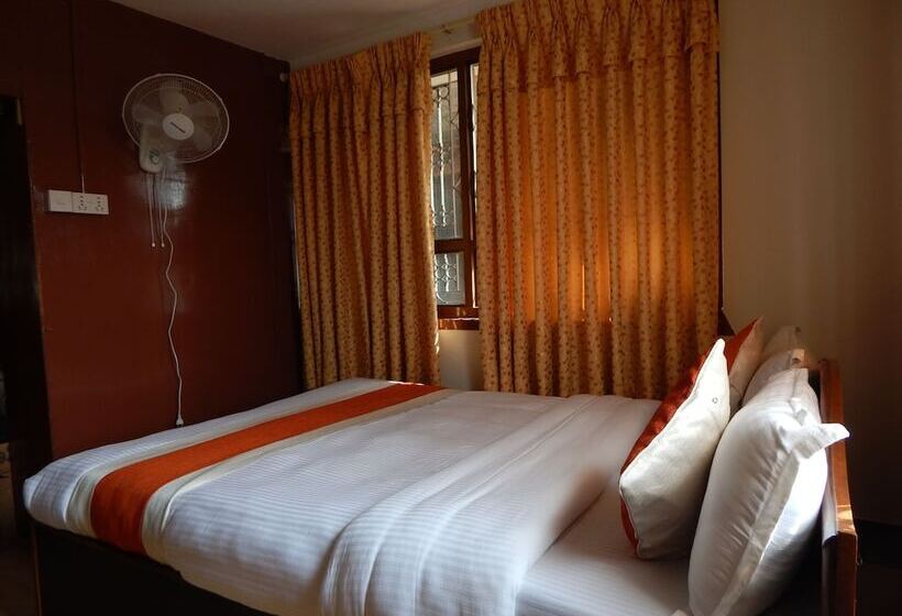 تختخواب و صبحانه Giramondo