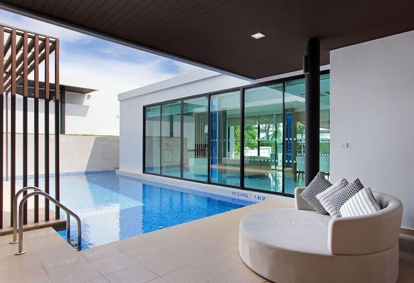 Отель White Sand Beach Residences Pattaya