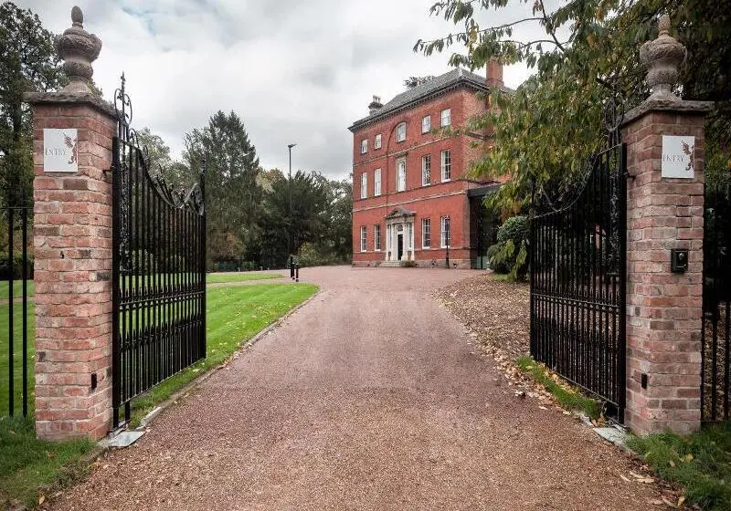 ホテル Winstanley House