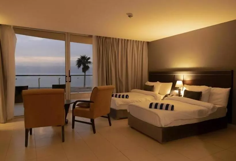 O Beach Hotel & Resort