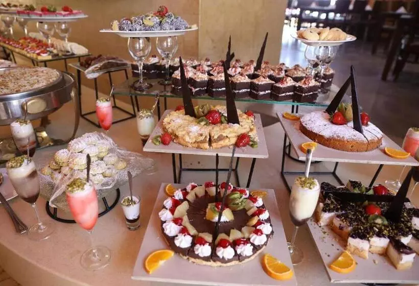 O Beach Hotel & Resort