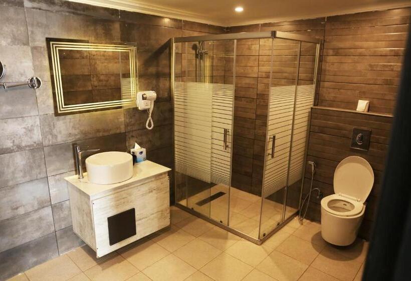 O Beach Hotel & Resort