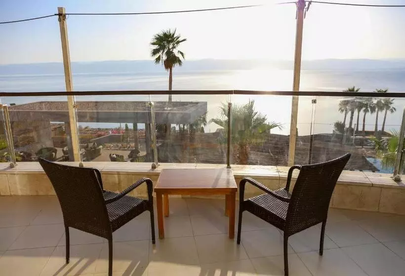 O Beach Hotel & Resort