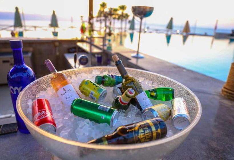 O Beach Hotel & Resort