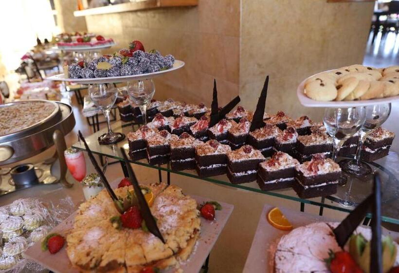 O Beach Hotel & Resort