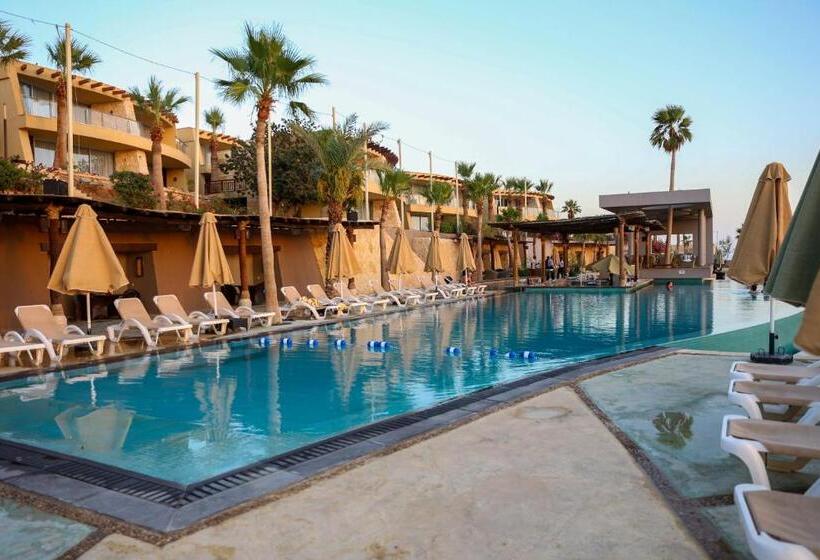 O Beach Hotel & Resort