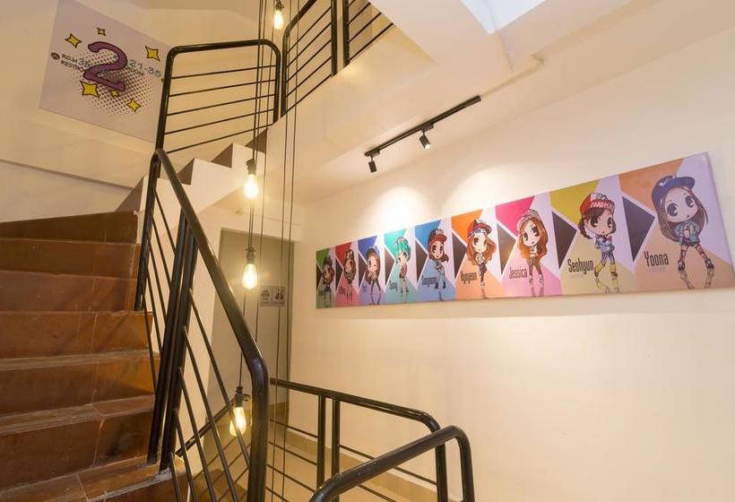 Oops Hostel