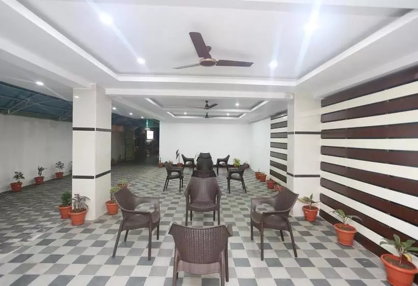 ホテル Capital O 9344  Gangotri