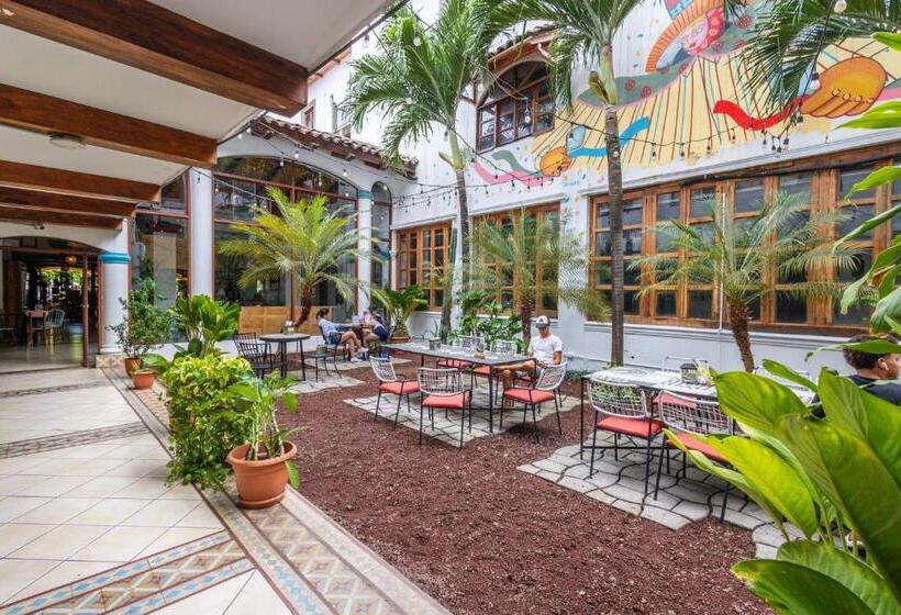 هاستل Socialtel Granada Formerly Selina Granada