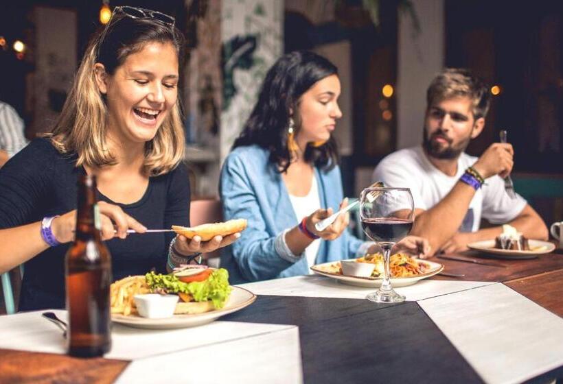 هاستل Socialtel Granada Formerly Selina Granada