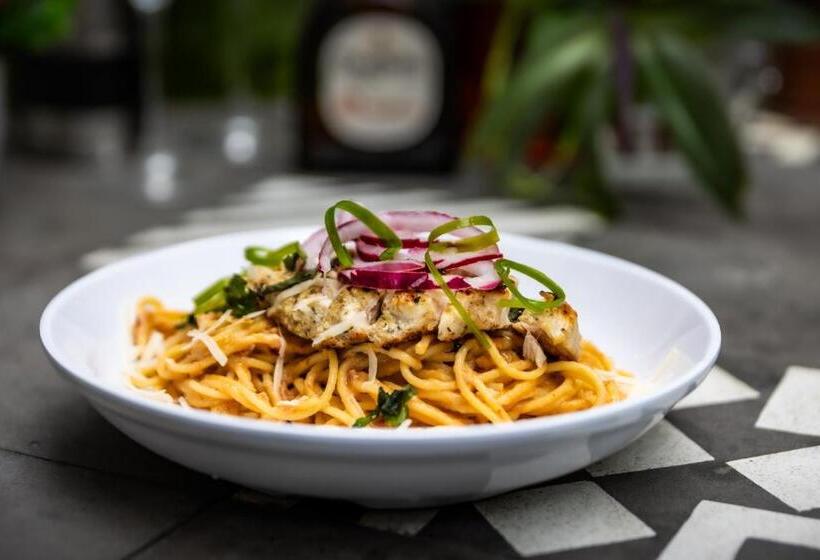 هاستل Socialtel Granada Formerly Selina Granada