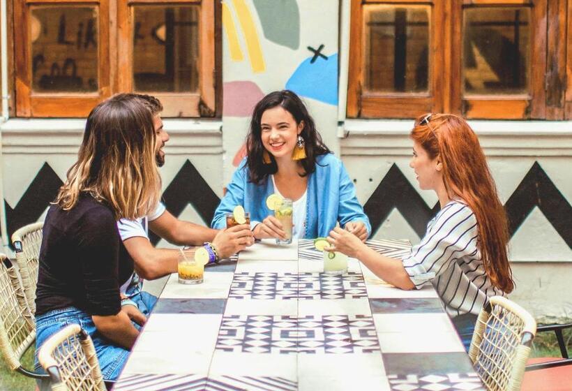 هاستل Socialtel Granada Formerly Selina Granada