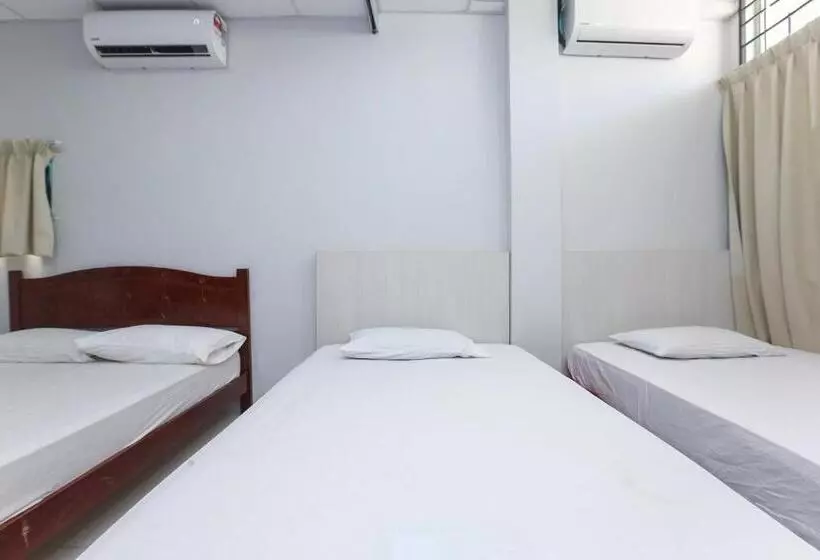 Retkeilymaja Spot On 89796 D Noor Budget Inn