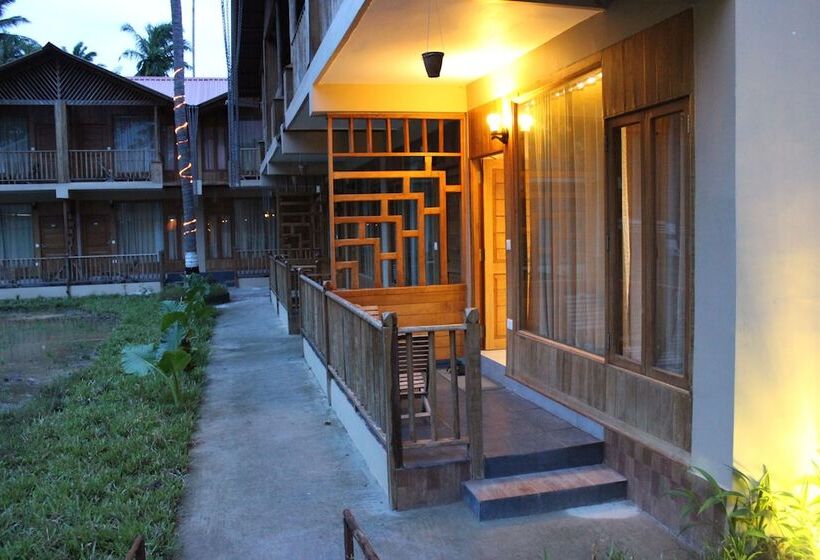 Aparupa Sands Marina Beach Resort