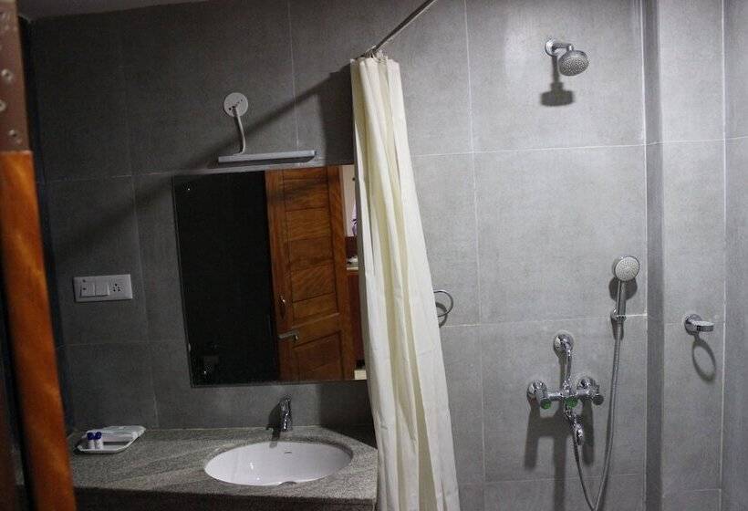 Aparupa Sands Marina Beach Resort