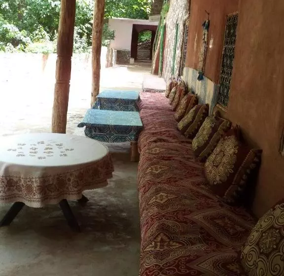 Aamiaismajoitus (B&B) Gite Ousalem