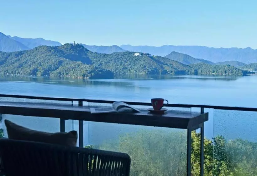 هتل Day Sun Moon Lake
