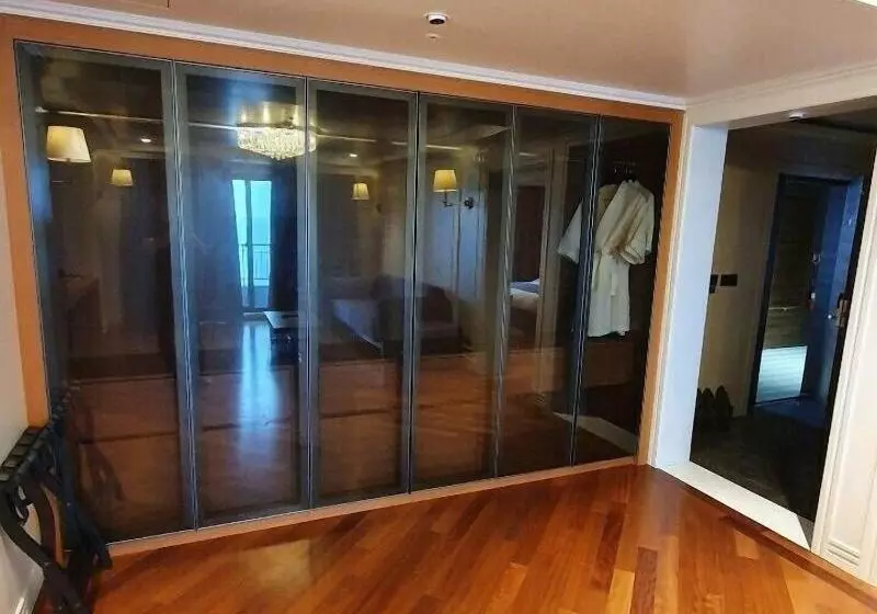 ホテル Western Grace