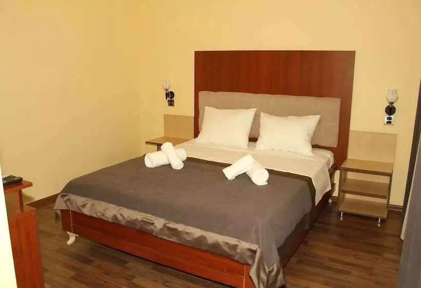 هتل Yaffle Inn Shaki Boutique