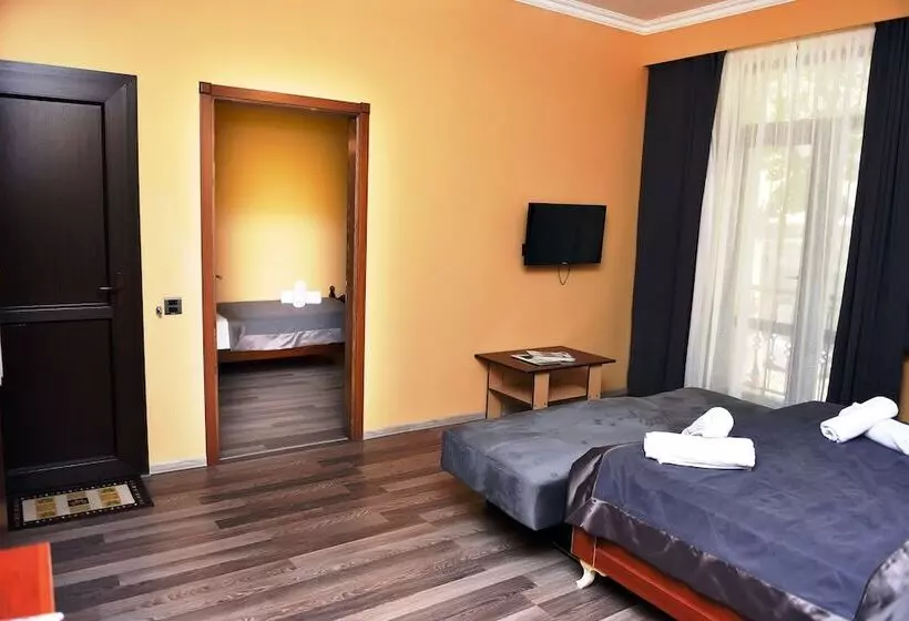 هتل Yaffle Inn Shaki Boutique