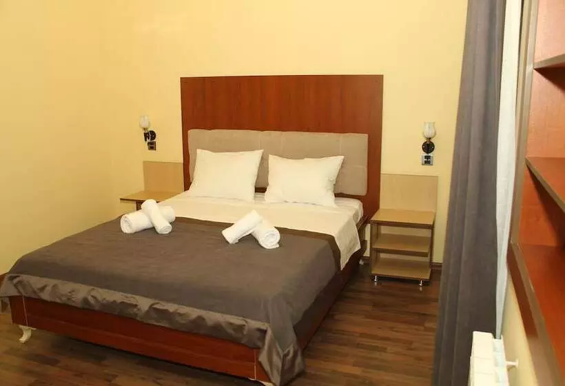 هتل Yaffle Inn Shaki Boutique