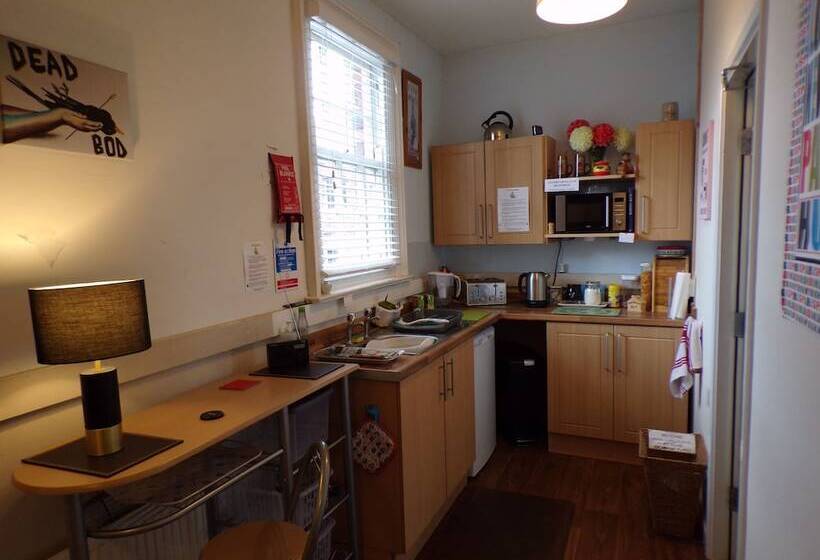 호스텔 Hull Trinity Backpackers