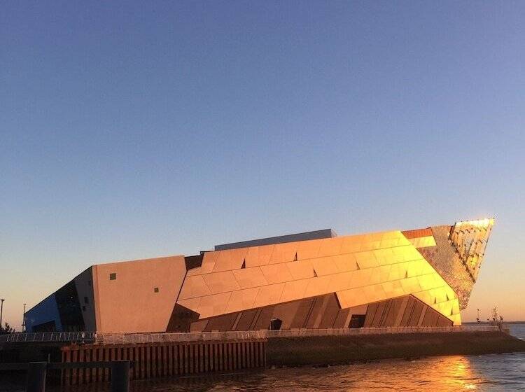 호스텔 Hull Trinity Backpackers