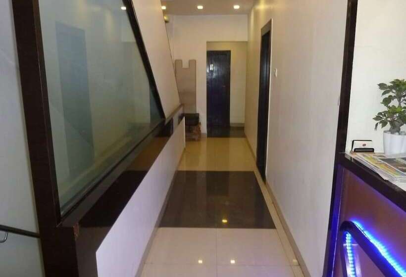 ユースホステル Room Maangta 136   Cst