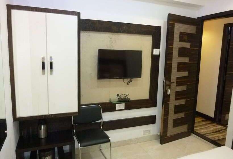 ユースホステル Room Maangta 136   Cst