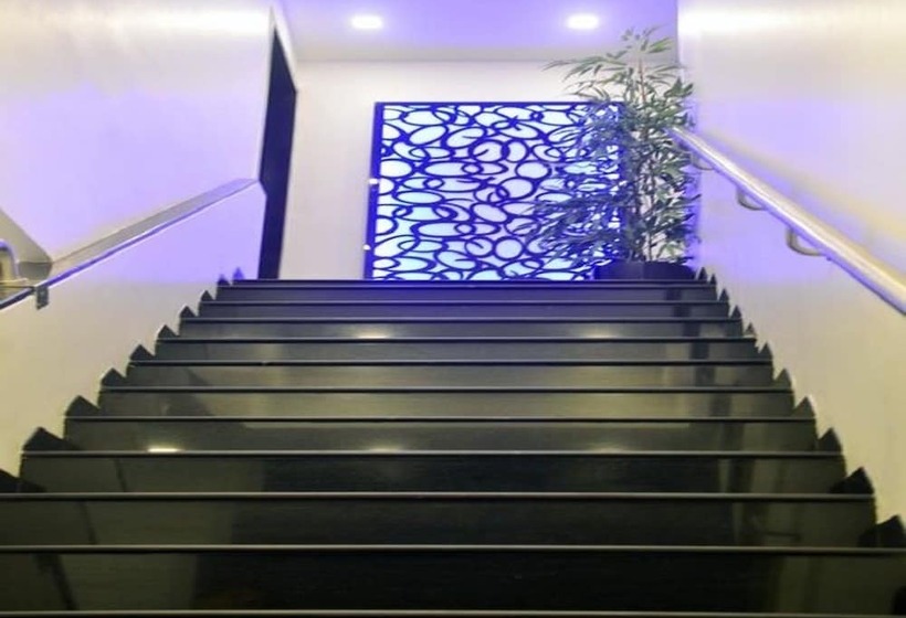 ユースホステル Room Maangta 136   Cst