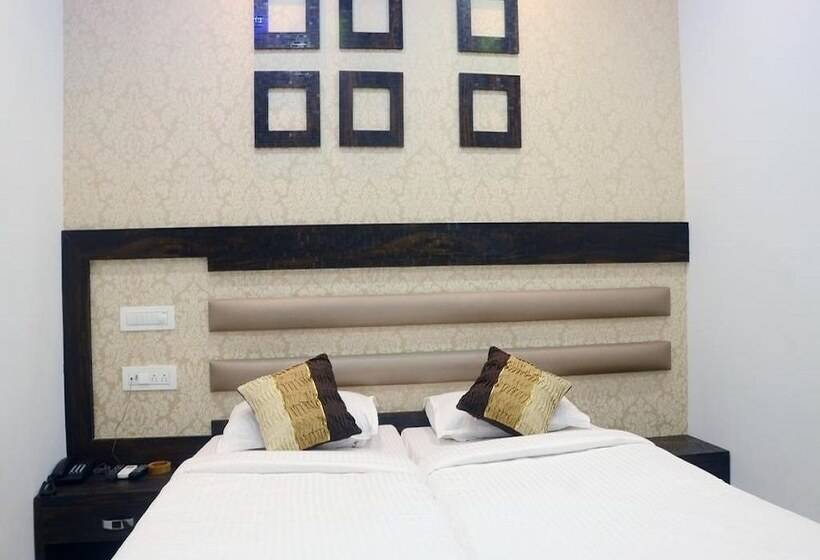 ユースホステル Room Maangta 136   Cst