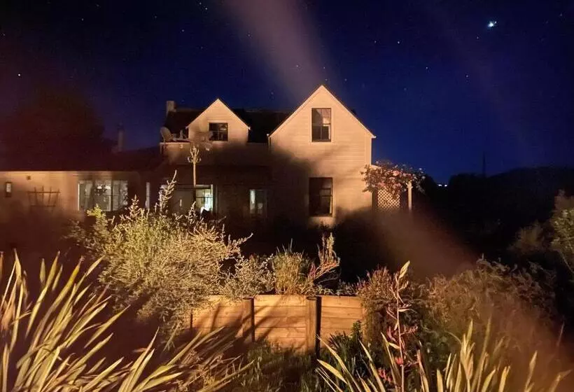 Aamiaismajoitus (B&B) Ashley Villa Bnb