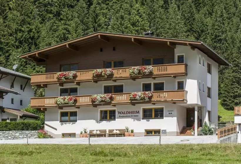 Aamiaismajoitus (B&B) Haus Waldheim