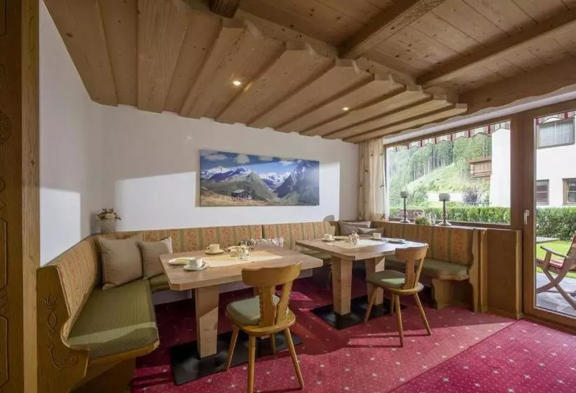 Aamiaismajoitus (B&B) Haus Waldheim