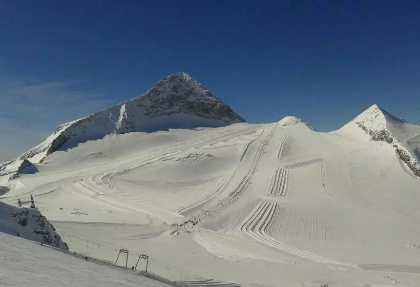 Aamiaismajoitus (B&B) Haus Waldheim