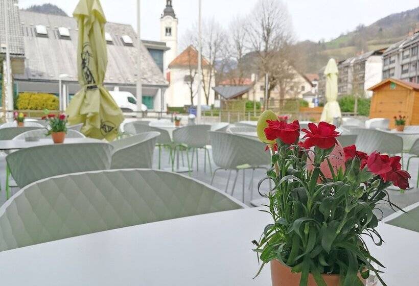 Depandace Cerkno   Hostel