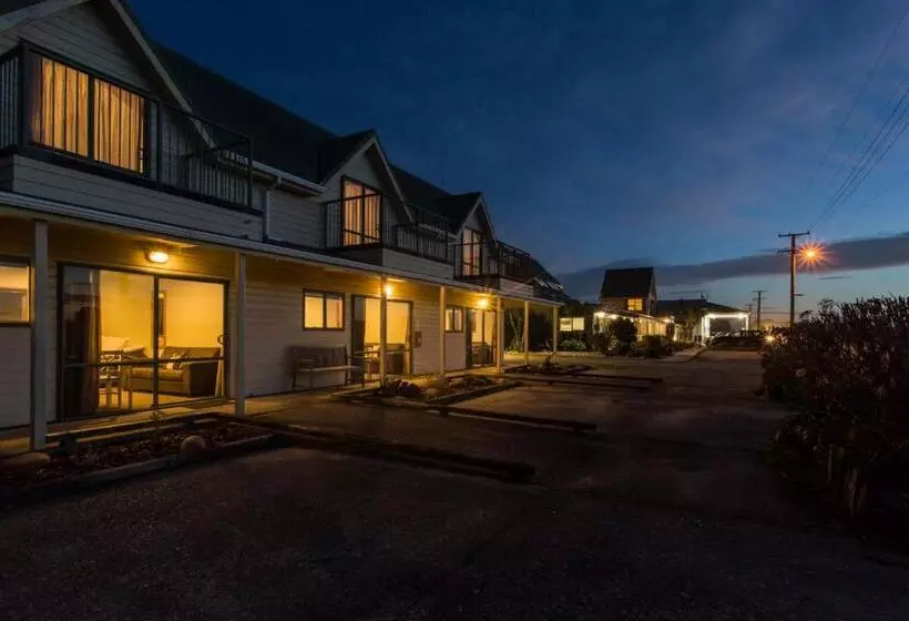 Haast Beach Motel