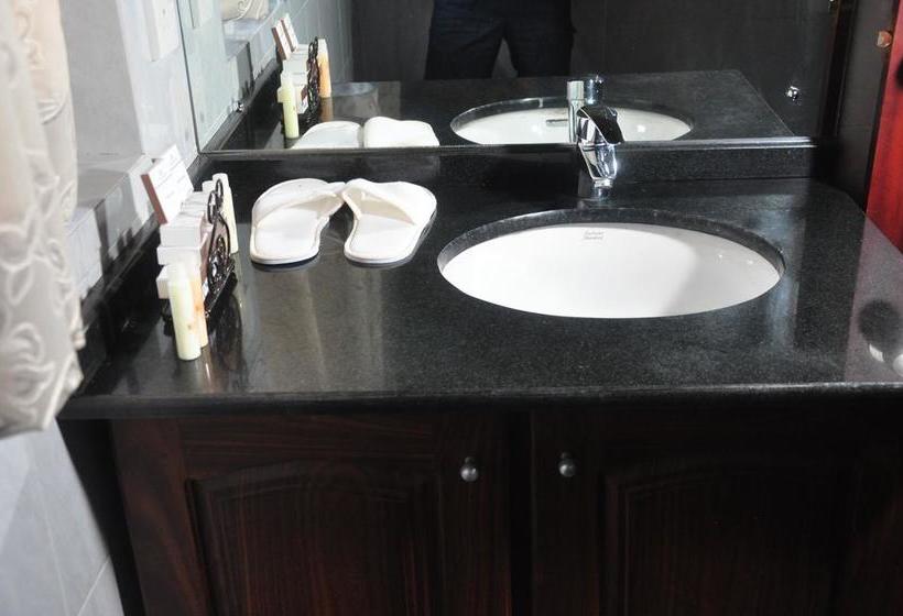 Отель Belga Boutique