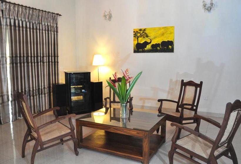 Отель Belga Boutique